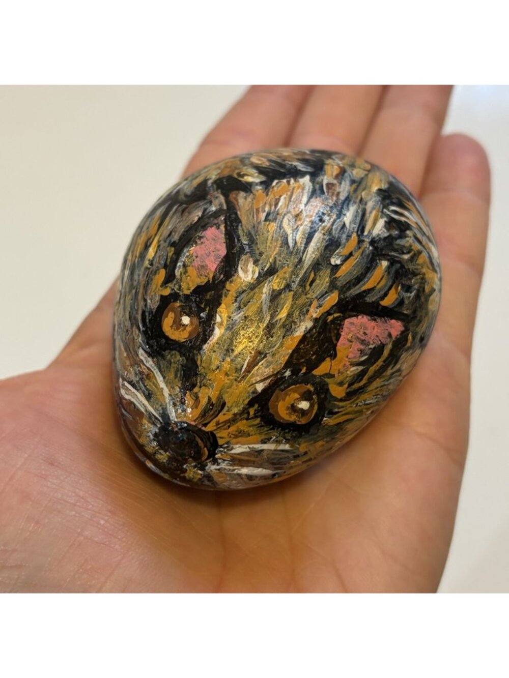 Hand Painted Squirrel Rock Stone Art Animal Paperweight Garden Decor Funky - Picture 11 of 11